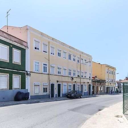 Vita Portucale ! Bright Campo Ourique W/ Terrace Lissabon Exterior foto
