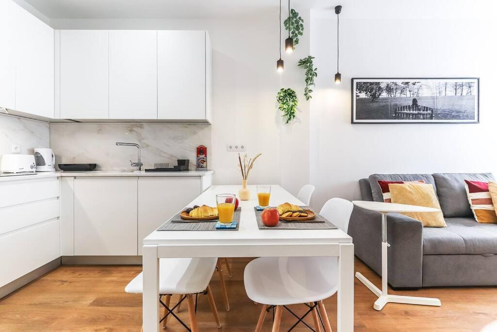 Vita Portucale ! Bright Campo Ourique W/ Terrace Lissabon Exterior foto