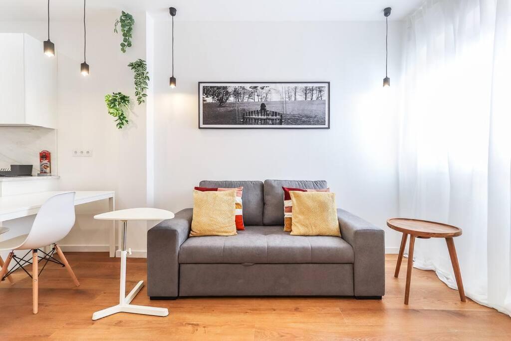 Vita Portucale ! Bright Campo Ourique W/ Terrace Lissabon Exterior foto